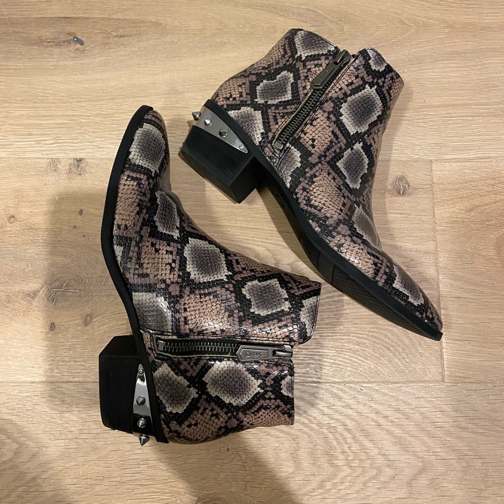 Circus by Sam Edelman mixed media boot